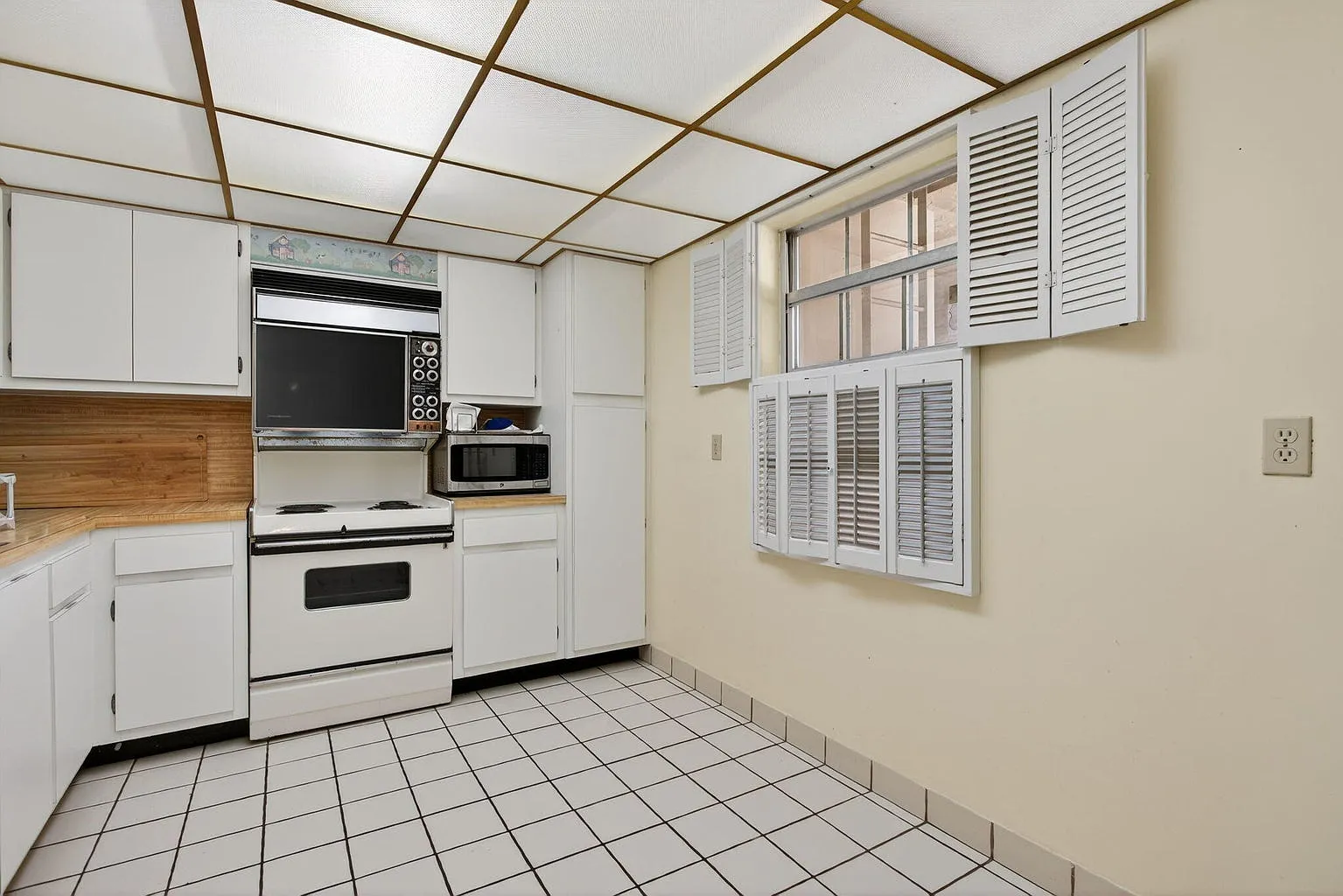 3 bed, 1500 sqft, $2,300 — Photo 2