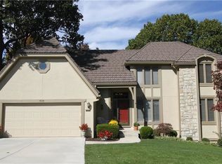 4124 NE Pembroke Ln, Lees Summit, MO 64064
