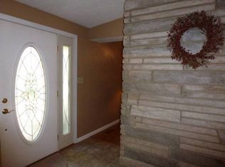 1462 E Social Row Rd, Dayton, OH 45458