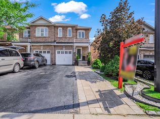 644 Madame St, Mississauga, ON L5W1G6