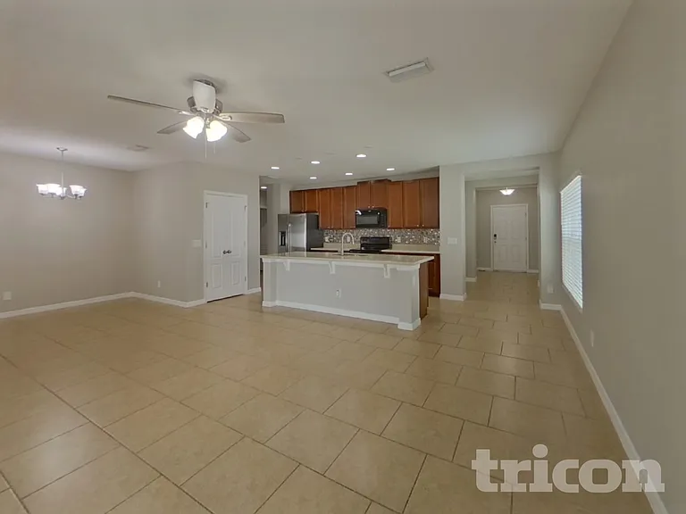 4784 Marcos Cir — Photo 4