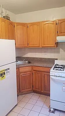 3rd image of 523 W 157th St APT 4B