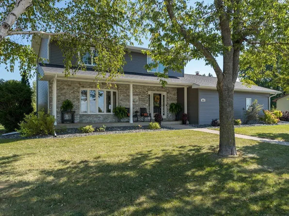 1018 10th St, Gaylord, MN 55334