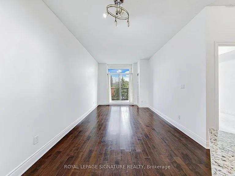 25 Earlington Ave — Photo 15
