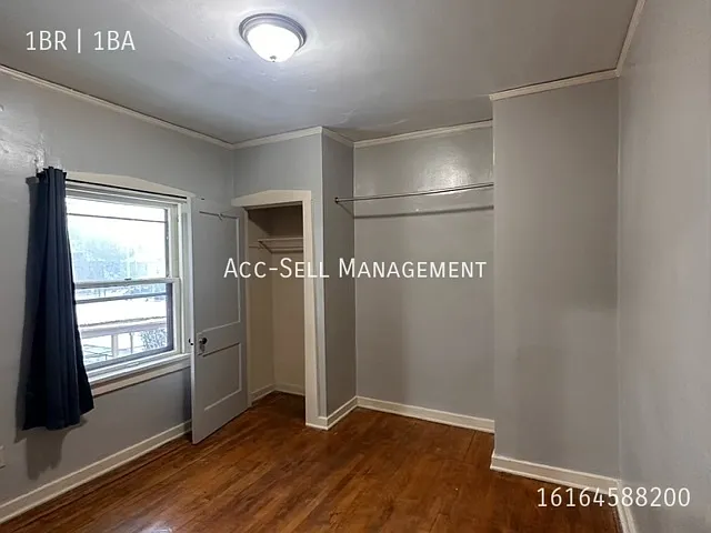 209 Valley Ave NW #4 — Photo 5