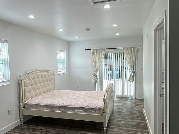 2nd image of 6204 Goodland Ave