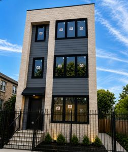 3327 W Division St, Chicago, IL, 60651