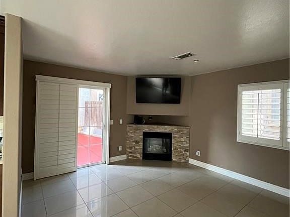 3rd image of 13775 Glenoaks Blvd Unit 8