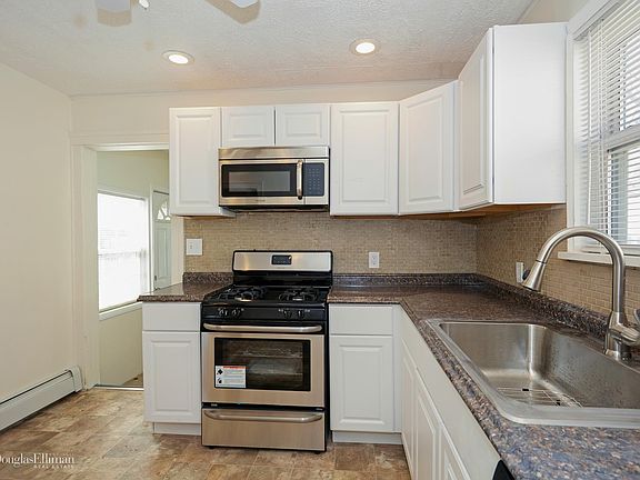 5th image of 263 Grand St