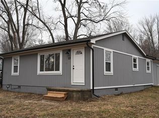 113 Elm St, Buckner, MO 64016