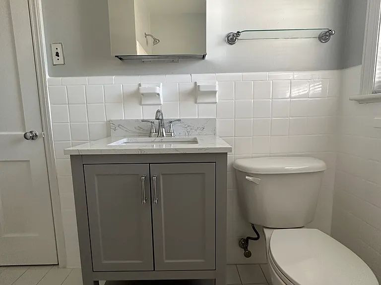 120 Cox Ave #3 — Photo 6