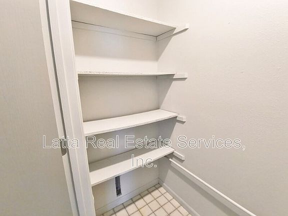 5th image of 2502 Cedar St #B