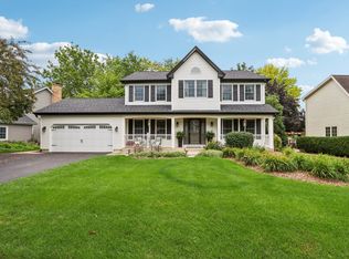 1125 Helen Dr, Algonquin, IL 60102