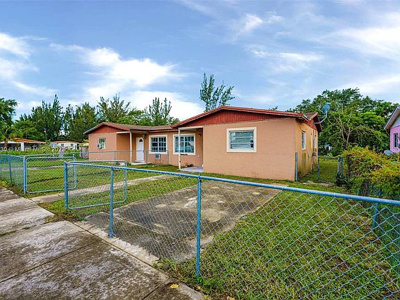 4th image of 15740-15742 NW 38th Pl