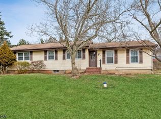 1011 Sunset Dr, Basking Ridge, NJ 07920