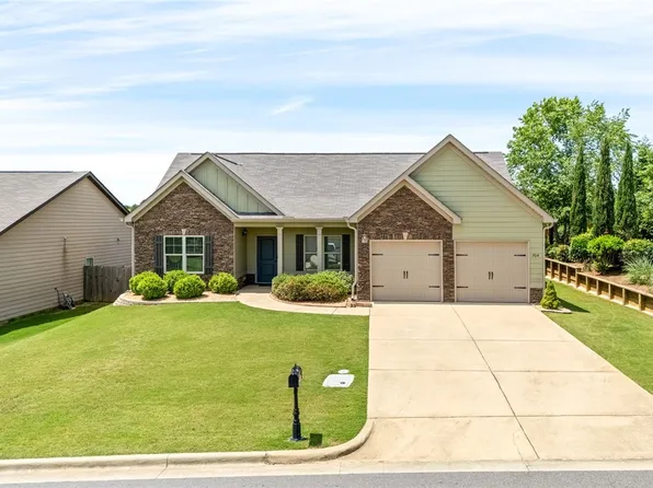 704 Lori Ln, Opelika, AL 36804