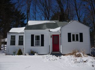 5 Blackberry Ln, Northampton, MA 01060