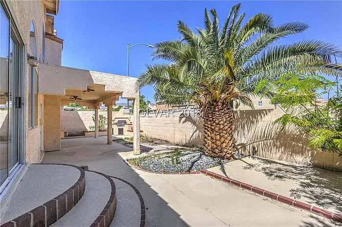 8838 Dove Cove Dr — Photo 26