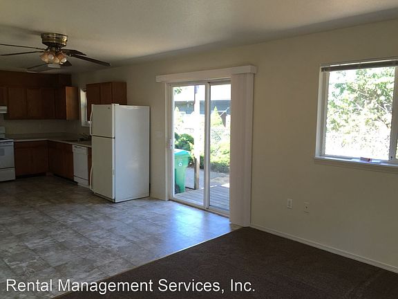 4th image of 6630 NE Garfield Ave APT 2