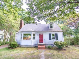 35 Green Oaks Rd, Newport News, VA 23601