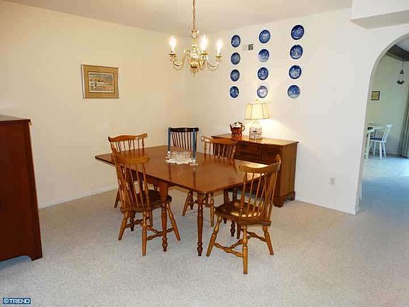 5th image of 49 Essex Pl