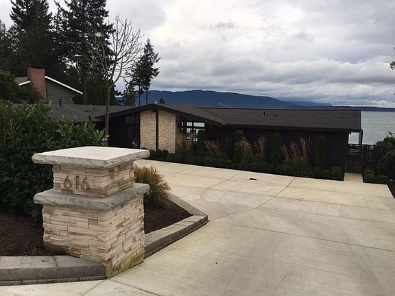 Driveway entrance
