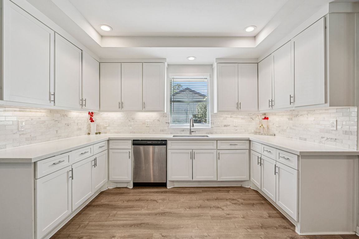 next background image