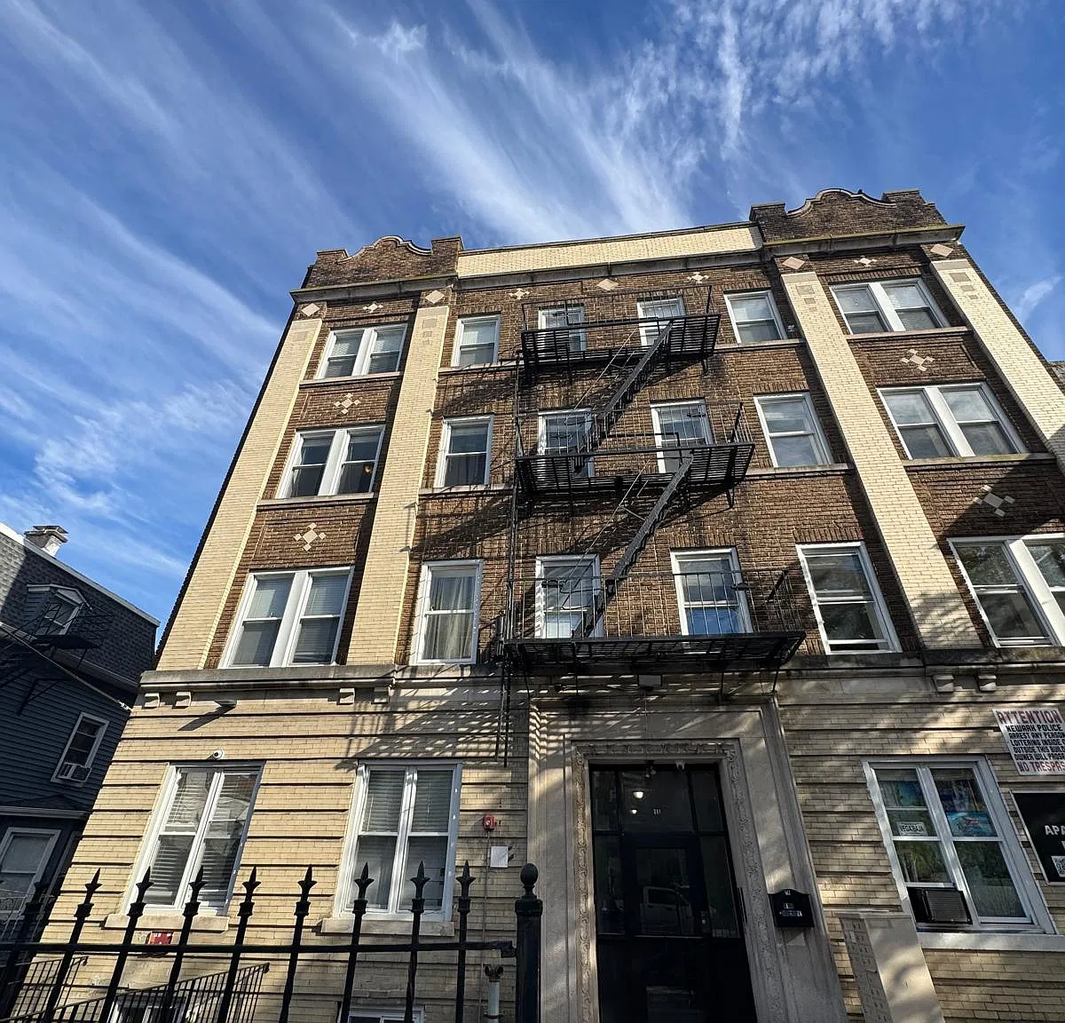 2 bed, $1,800 — Photo 1