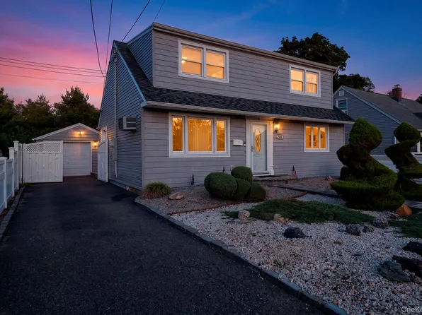 2569 Wantagh Avenue, Wantagh, NY 11793