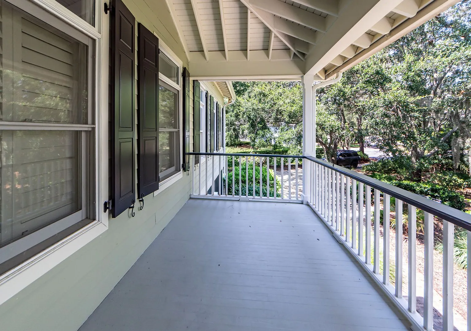 5 Bedroom, 4.5 Bathroom Home in On The Harbor Subdivision - Mt Pleasant — Photo 4