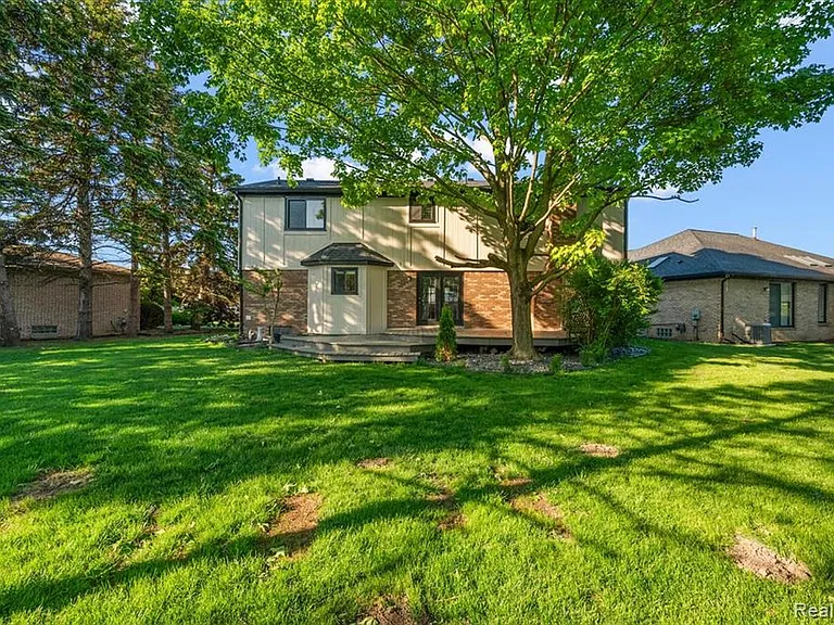 48156 Virginia Ct — Photo 49