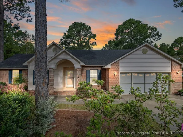 445 Richmond Park Dr, Cameron, NC 28326