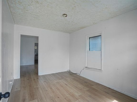 2nd image of 3003 Amboy St