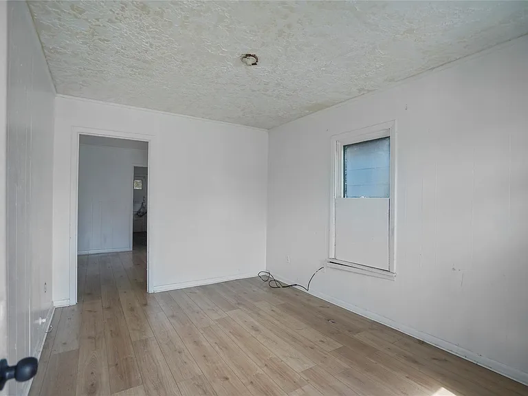3003 Amboy St — Photo 2