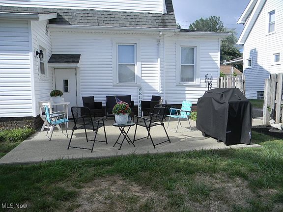 5th image of 553 E Kline St SE