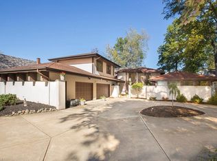 31034 Lake Rd, Bay Village, OH 44140