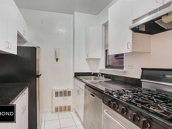 5th image of 20 Beekman Pl #B6