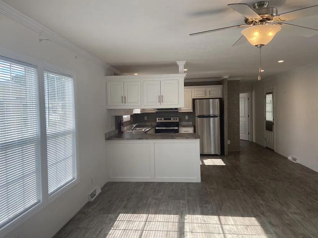 2 bed, 2.0 bath, 1056 sqft, $1,650 — Photo 3
