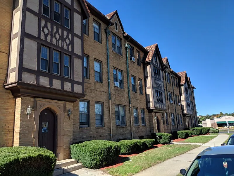 Building Photo - 9 Vine St #102