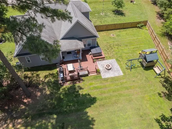 1802 Oyster Bay Ln, Suffolk, VA 23436