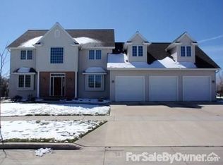 621 E Sheffield Ln, Appleton, WI 54913