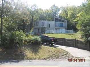 338 Hyde Park Dr, Hamilton, OH 45013
