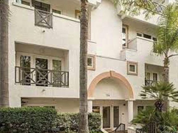 2nd image of 114 N La Peer Dr APT 203