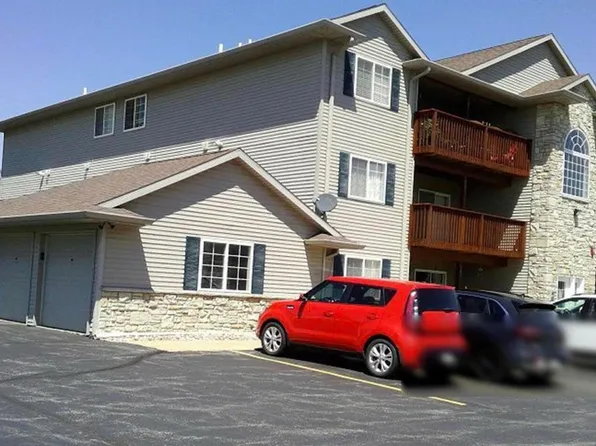 109 E Price St Unit 202, Eldridge, IA 52748