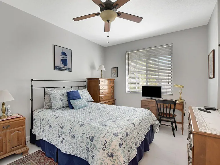 250 NE 3rd Ave #1408 — Photo 14