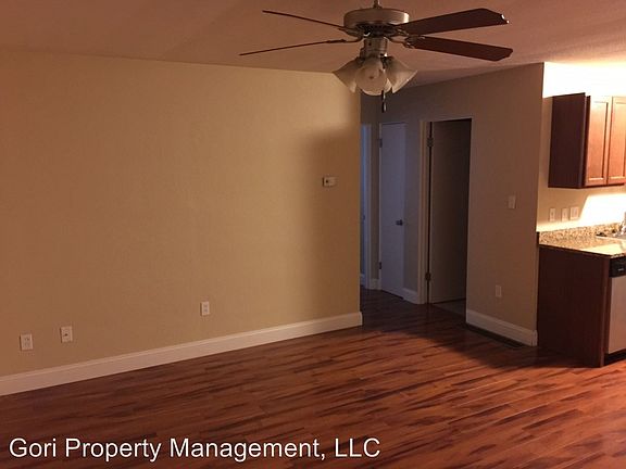 5th image of 518 Hillsboro Ave APT 14