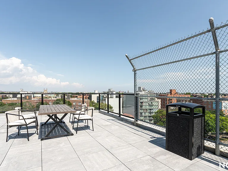 706 Ocean Ave #2A — Photo 36