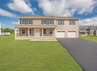 19 Damato Way, Agawam, MA 01001