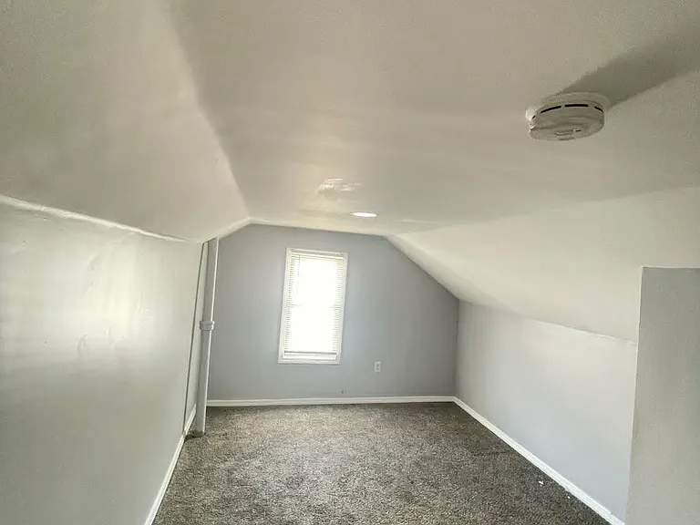 28517 Glenwood St — Photo 15