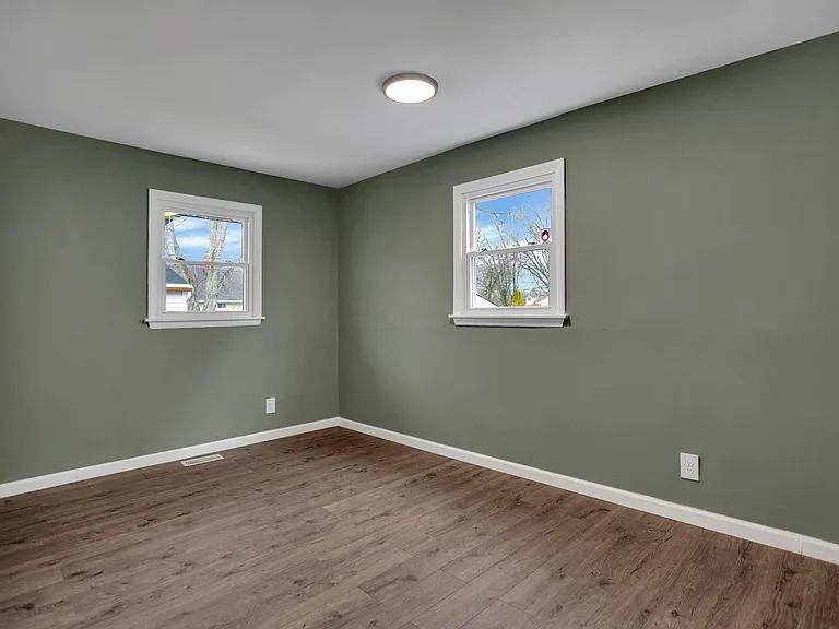 1251 Dellwood Ave — Photo 17
